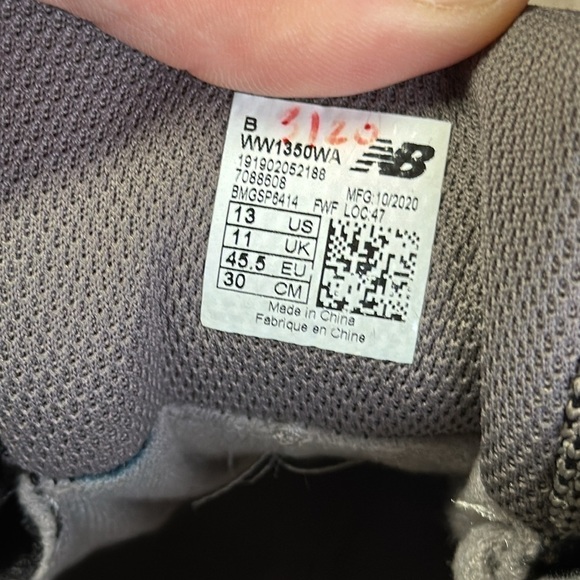 Athletic_Shoes